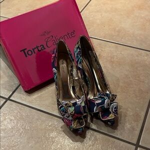 Women's Multicolor Heels with Bow